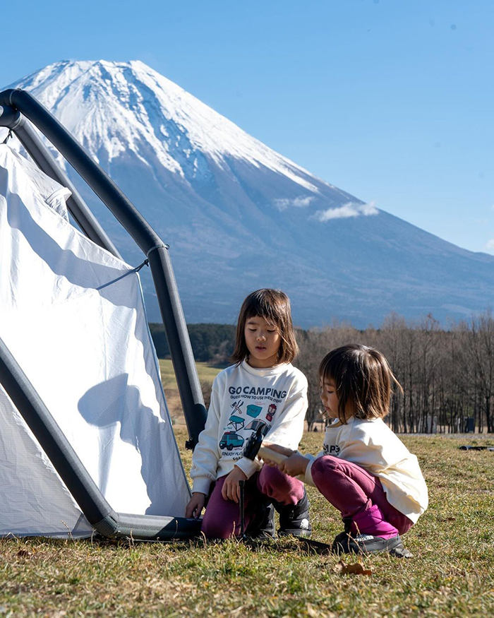 富士山と少女たち
