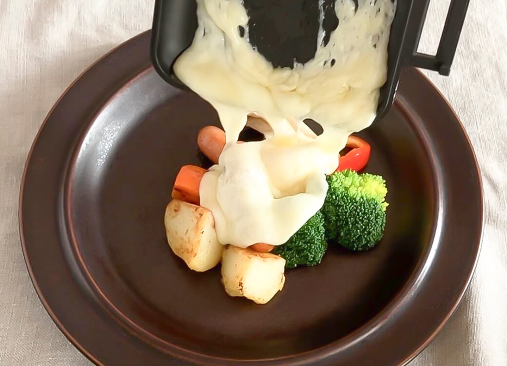 ホットサンドメーカーで作るラクレット