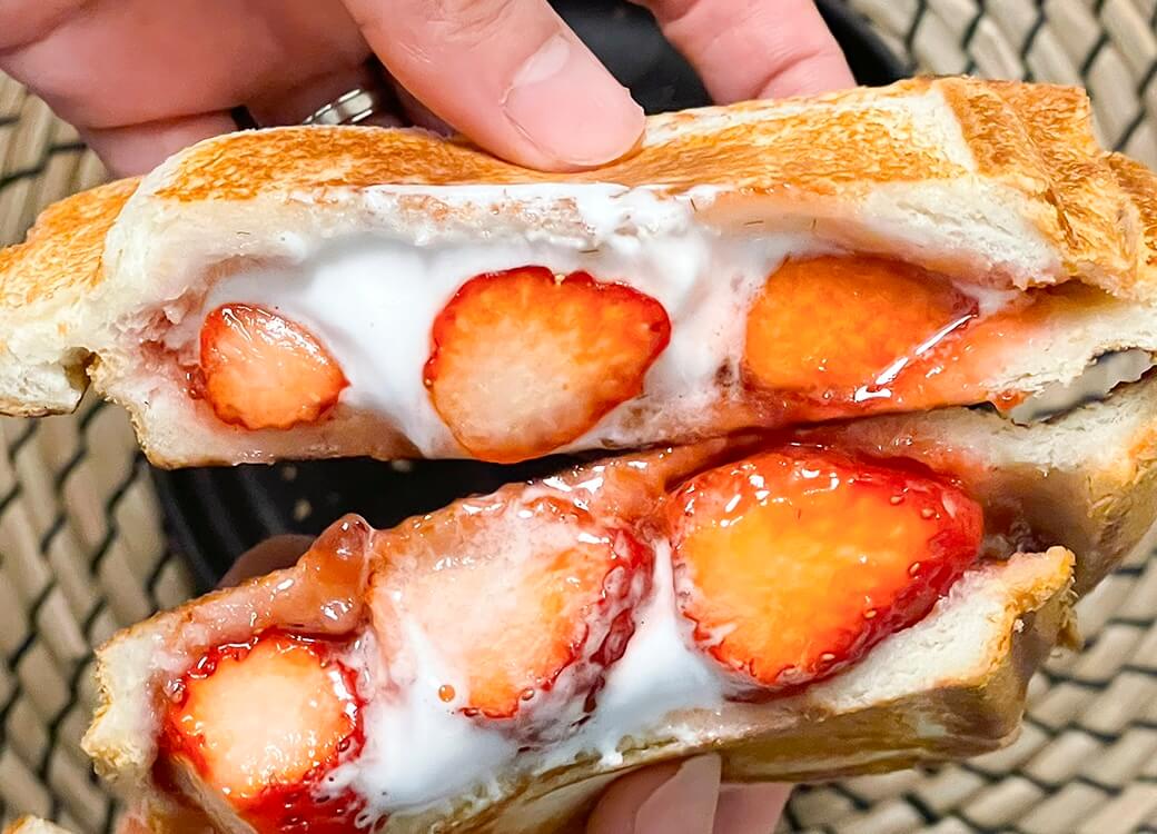 春いちごのマシュマロホットサンド